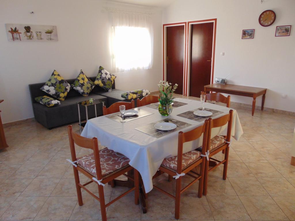 Apartments Borozan Vinišće Værelse billede